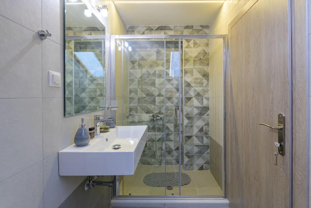 Ferienwohnung Contemporary Attic Preveza Exterior foto